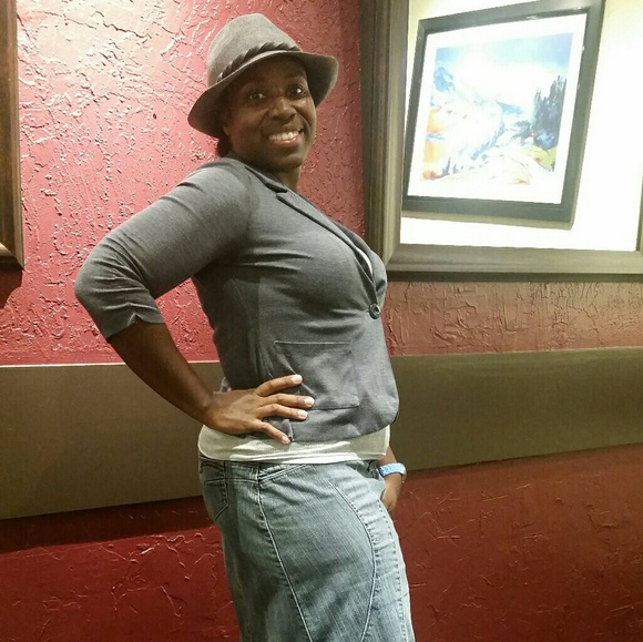 Meet your Posher, Tameca - Picture 2 of 2